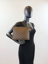LOUIS VUITTON TOILETRY POUCH 26 MONOGRAM TH8905