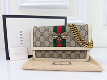 GUCCI GG SUPREME WEB QUEEN MARGARET WOC