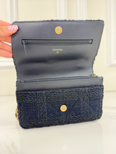 CHANEL 19 QUILTED WOOL TWEED WALLET ON CHAIN IN DENIM BLUE