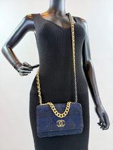 CHANEL 19 QUILTED WOOL TWEED WALLET ON CHAIN IN DENIM BLUE