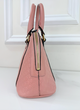 GUCCI MICROGUSSISSIMA MINI DOME BAG IN PINK
