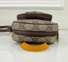 GUCCI NEO VINTAGE DOUBLE ZIP MINI MESSENGER