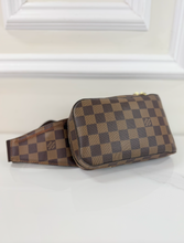 LOUIS VUITTON BUM BAG GERONIMOS DE CA0064