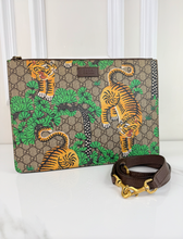 GUCCI BENGAL TIGER CONVERTIBLE CLUTCH / CROSSBODY LIMITED EDITION