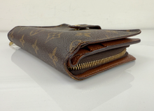 LOUIS VUITTON WALLET / PASSPORT HOLDER PORTE PAPIER