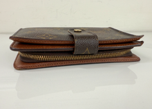 LOUIS VUITTON WALLET / PASSPORT HOLDER PORTE PAPIER