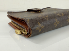 LOUIS VUITTON WALLET / PASSPORT HOLDER PORTE PAPIER