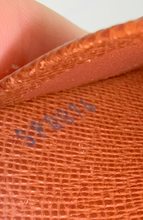 LOUIS VUITTON WALLET / PASSPORT HOLDER PORTE PAPIER