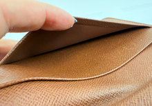 LOUIS VUITTON WALLET / PASSPORT HOLDER PORTE PAPIER