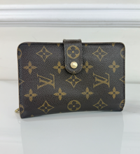 LOUIS VUITTON WALLET / PASSPORT HOLDER PORTE PAPIER