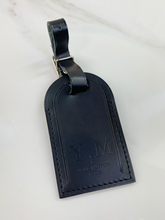 LUGGAGE TAG WITH INITIAL Y.M