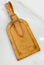 LUGGAGE TAG WITH INITIAL M.I