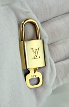 LOCK & KEY #434