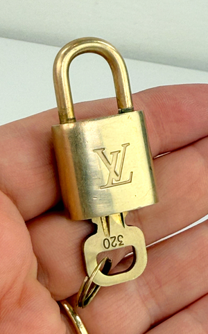 LOCK & KEY #320