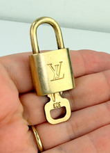LOCK & KEY #323