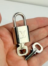 LOCK & KEY #316 SILVER (DOUBLE KEY)