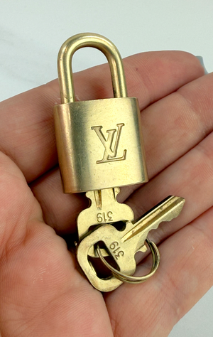 LOCK & KEY #319 (DOUBLE KEY)