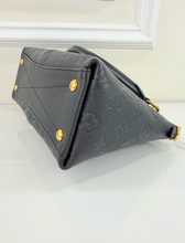 LOUIS VUITTON V TOTE BB EMPREINTE BLACK CREME