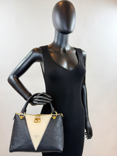 LOUIS VUITTON V TOTE BB EMPREINTE BLACK CREME
