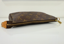 LOUIS VUITTON POCHETTE ACCESSORIES CROSSBODY CA0040