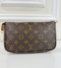 LOUIS VUITTON POCHETTE ACCESSORIES CROSSBODY AR0030