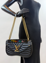 LOUIS VUITTON NEW WAVE MM