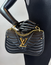 LOUIS VUITTON NEW WAVE MM
