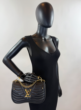 LOUIS VUITTON NEW WAVE MM