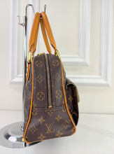 *DEAL OF THE DAY* LOUIS VUITTON MANHATTAN PM