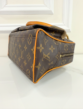 *DEAL OF THE DAY* LOUIS VUITTON MANHATTAN PM