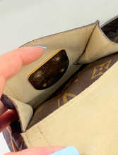 *DEAL OF THE DAY* LOUIS VUITTON MANHATTAN PM