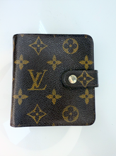 LOUIS VUITTON WALLET COMPACT