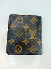 LOUIS VUITTON WALLET COMPACT