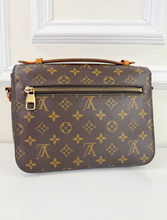 LOUIS VUITTON POCHETTE METIS MONOGRAM