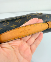 LOUIS VUITTON POCHETTE METIS MONOGRAM