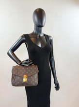 LOUIS VUITTON POCHETTE METIS MONOGRAM