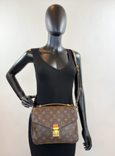 LOUIS VUITTON POCHETTE METIS MONOGRAM
