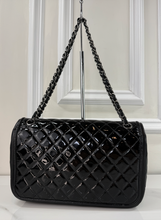 CHANEL CLASSIC JUMBO TWIST FLAP BAG