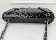 CHANEL CLASSIC JUMBO TWIST FLAP BAG