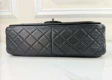 CHANEL CLASSIC JUMBO TWIST FLAP BAG