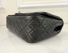 CHANEL CLASSIC JUMBO TWIST FLAP BAG