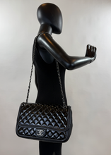 CHANEL CLASSIC JUMBO TWIST FLAP BAG
