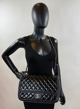 CHANEL CLASSIC JUMBO TWIST FLAP BAG