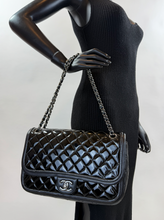 CHANEL CLASSIC JUMBO TWIST FLAP BAG