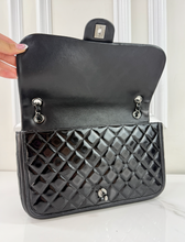 CHANEL CLASSIC JUMBO TWIST FLAP BAG
