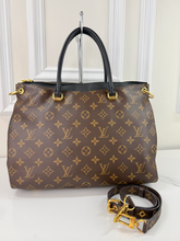 LOUIS VUITTON PALLAS MM TOTE IN BLACK