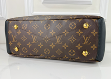 LOUIS VUITTON PALLAS MM TOTE IN BLACK