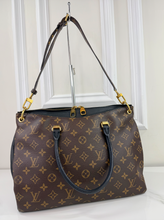 LOUIS VUITTON PALLAS MM TOTE IN BLACK