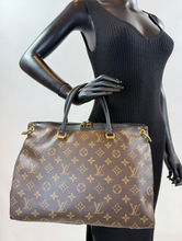 LOUIS VUITTON PALLAS MM TOTE IN BLACK