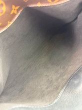 LOUIS VUITTON PALLAS MM TOTE IN BLACK